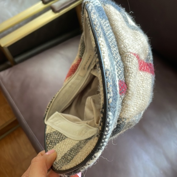 Burberry Hat - Picture 5 of 5